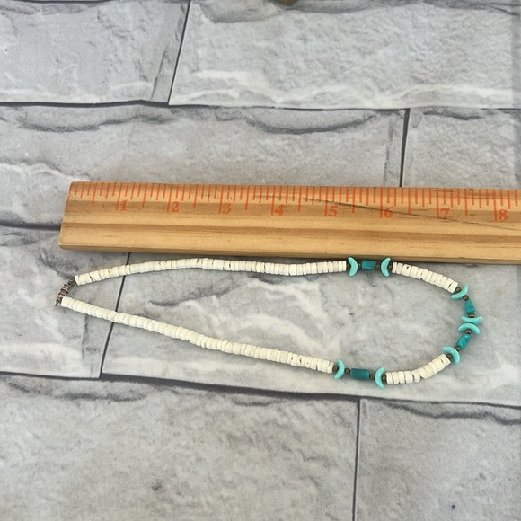 Vintage puke shell turquoise choker necklace barrel clasp 15” - Picture 4 of 4